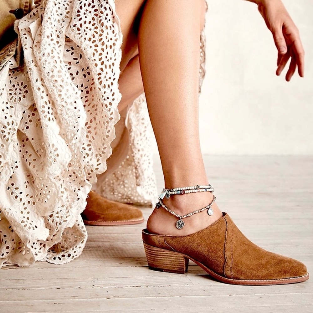 Free People New Frontier Western Mule Taupe Suede Leather Womens 38 US 7.5 Boho